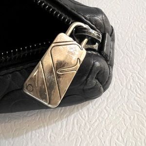 Leather zippered case